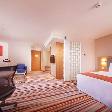 Holiday Inn Express Shanghai Jiading Industry Park By Ihg Kültér fotó