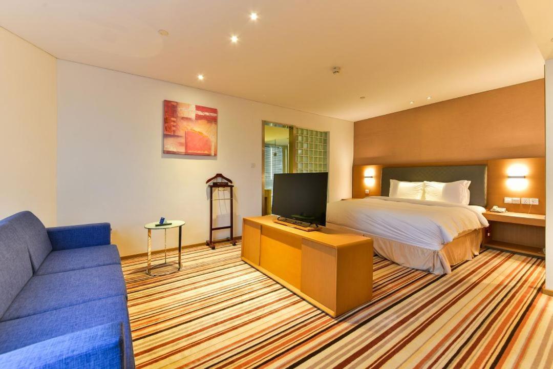 Holiday Inn Express Shanghai Jiading Industry Park By Ihg Kültér fotó
