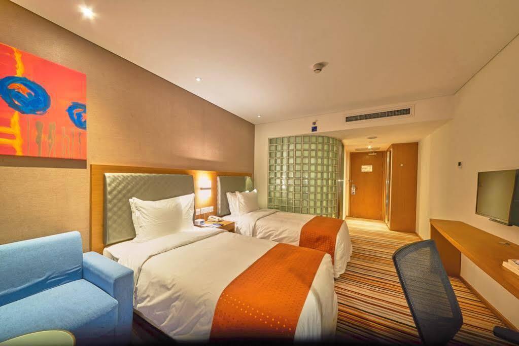 Holiday Inn Express Shanghai Jiading Industry Park By Ihg Kültér fotó