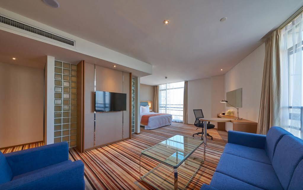 Holiday Inn Express Shanghai Jiading Industry Park By Ihg Kültér fotó